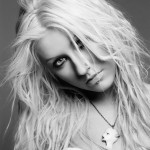 Christina Aguilera Gets Nude On Sundays